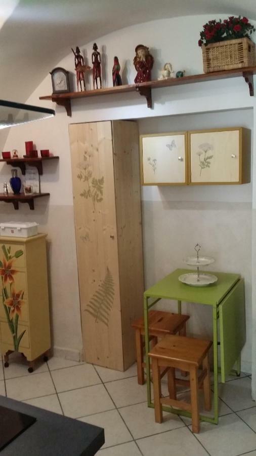 דירות קסטלמרה די סטביה Casa Emma מראה חיצוני תמונה